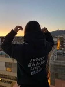 Meet your Posher, Elizabet